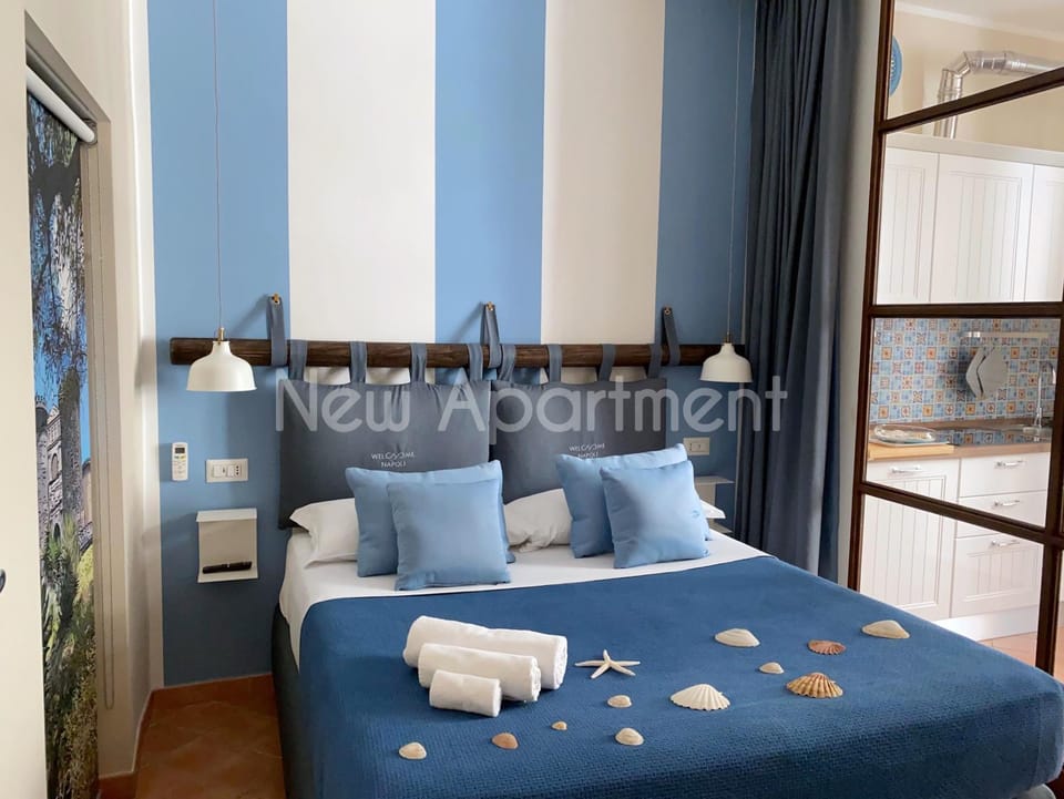 Photo of the whole room, Decorative detail, Bedroom