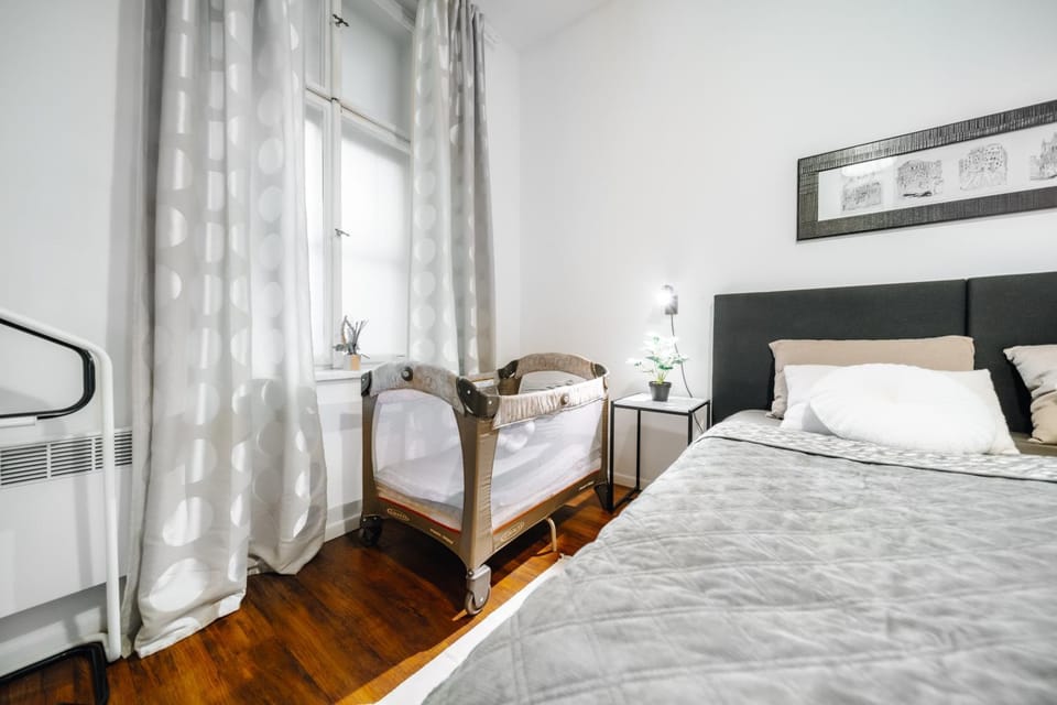 Bed, Bedroom, cot