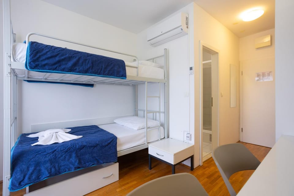 bunk bed
