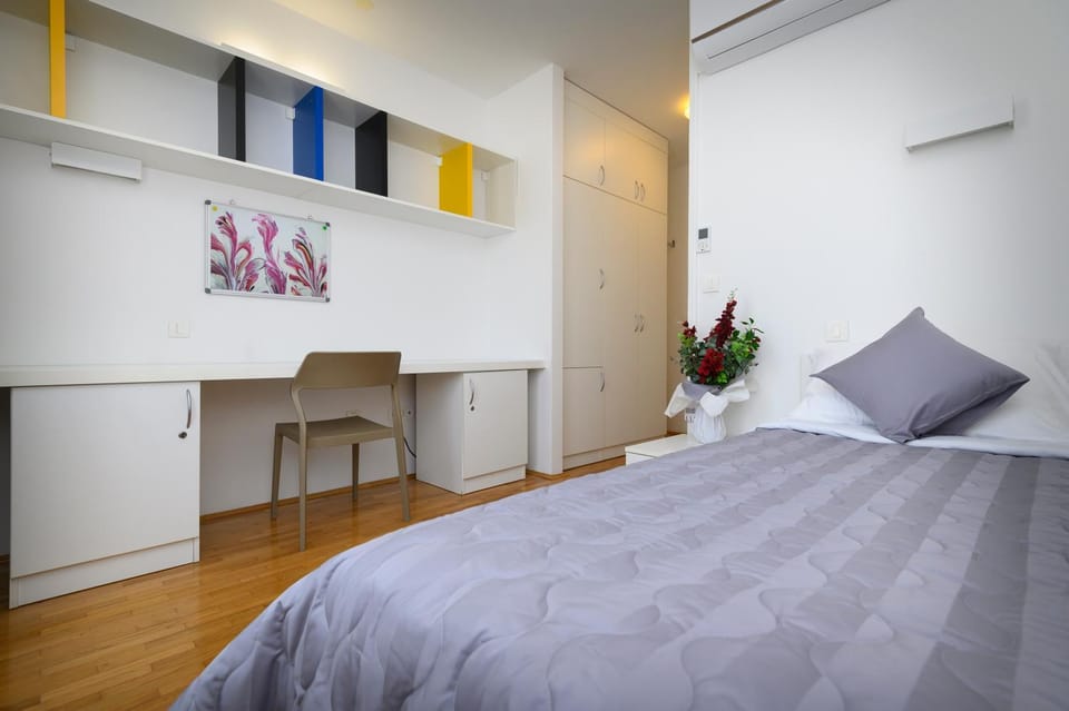 Bed, Photo of the whole room, Bedroom, air conditioner