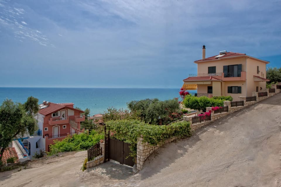 Off site, Neighbourhood, Natural landscape, Beach, On site, Garden view, Sea view