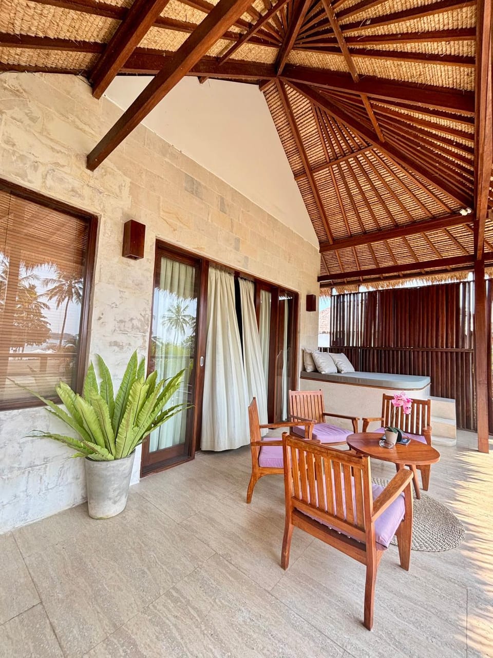 View (from property/room), Balcony/Terrace, Living room, Dining area