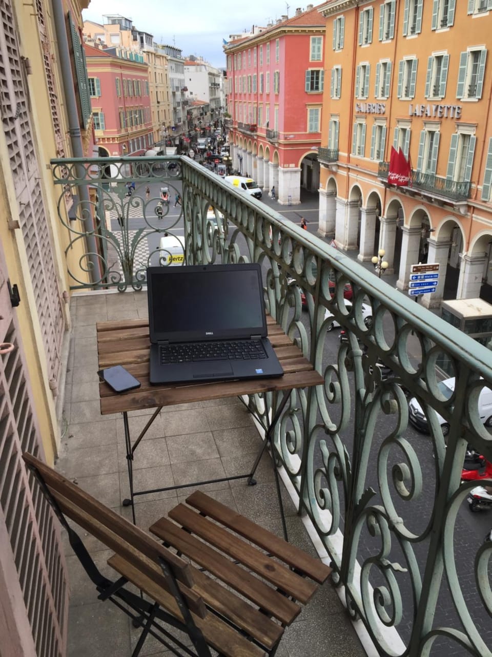 Balcony/Terrace, City view