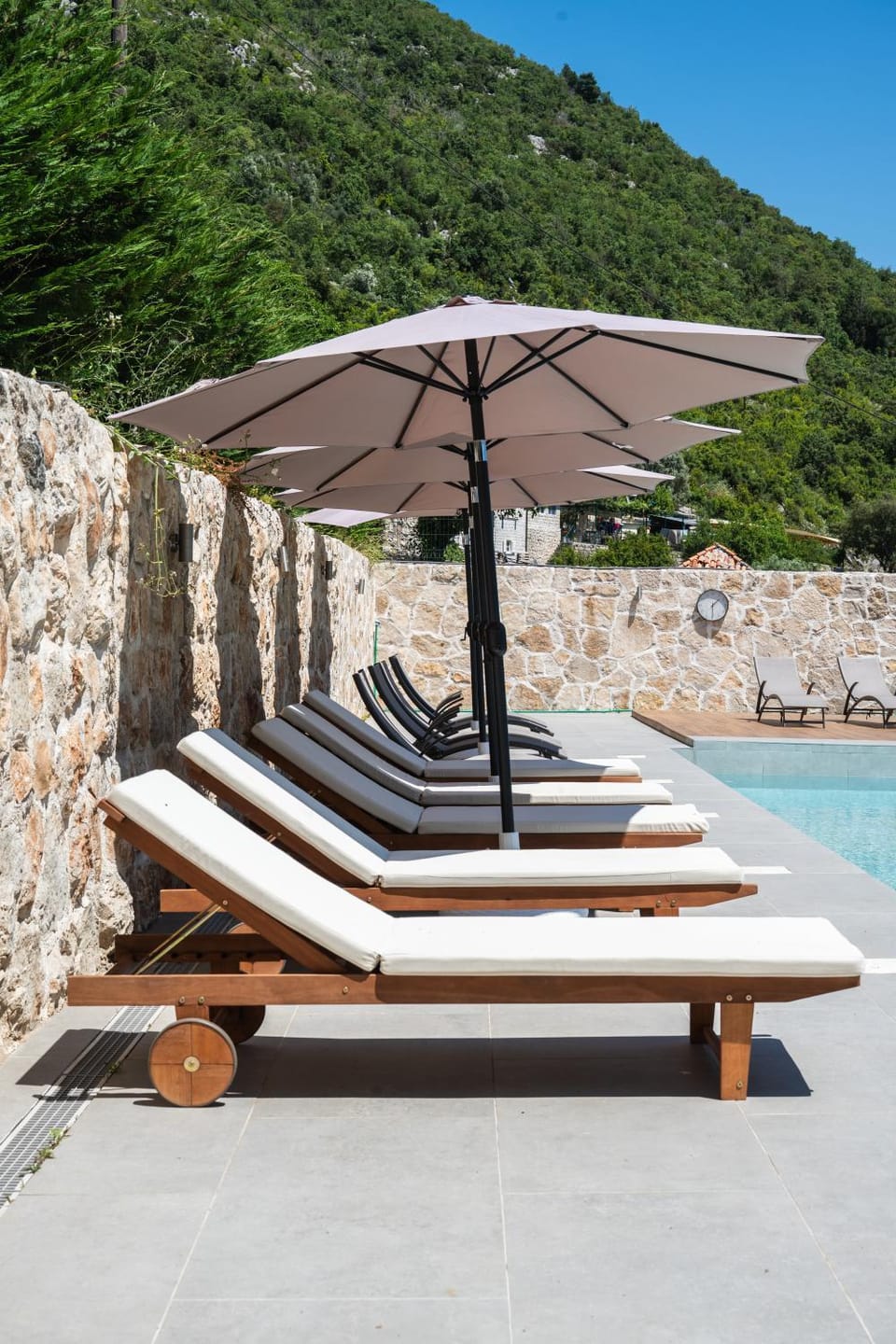 GuestHouse Mrshe Palace Bed and Breakfast in Kotor Municipality