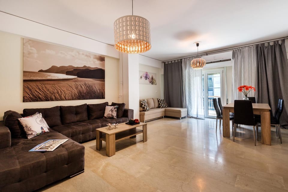 Living room, Dining area