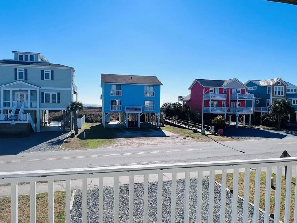 2 the C House in Holden Beach