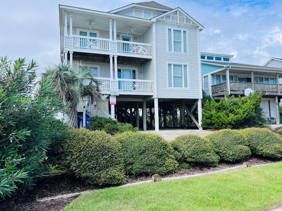 Carpe Diem House in Holden Beach