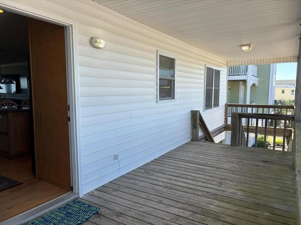 Clamelot House in Holden Beach