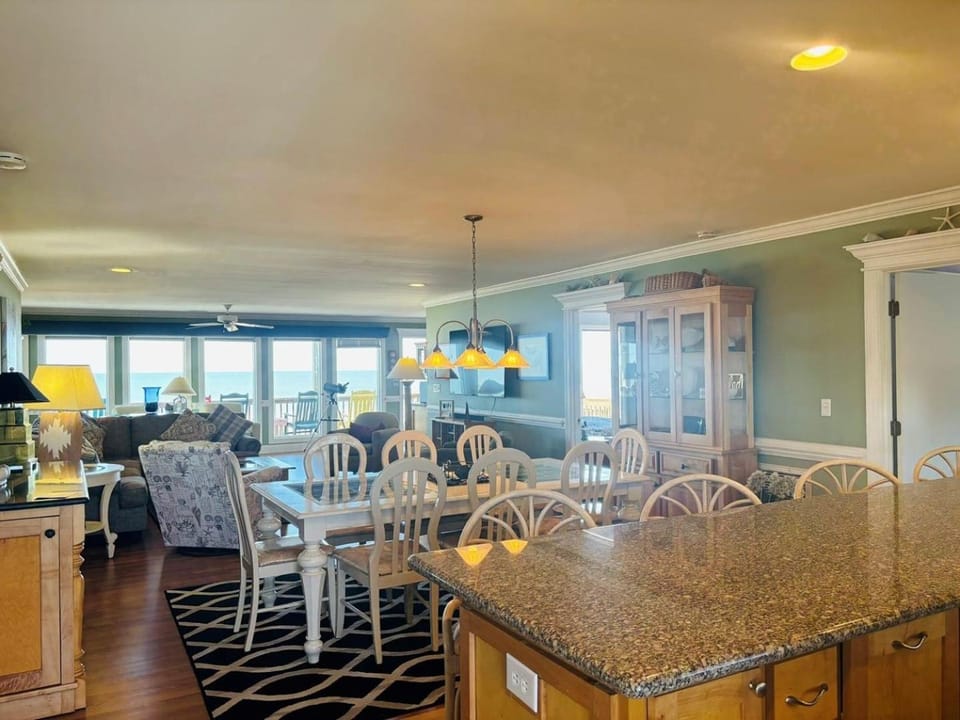 Clamelot House in Holden Beach