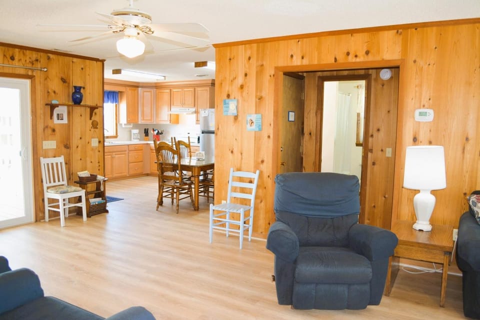 Do-Little Dock House in Holden Beach
