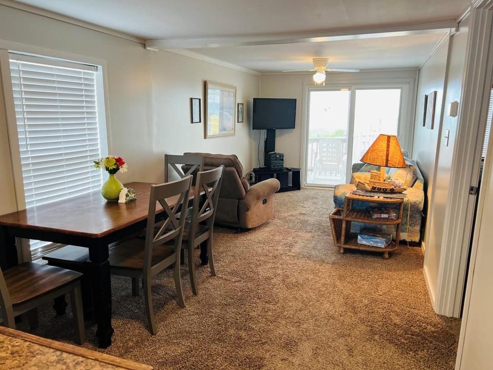 Hidden Treasure House in Holden Beach