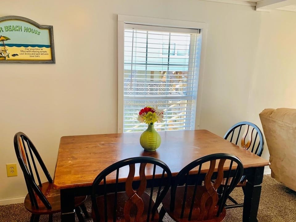 Hidden Treasure House in Holden Beach