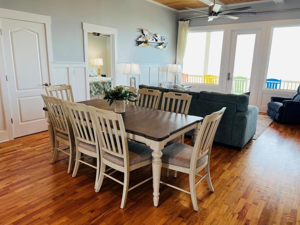 Holden R Breath House in Holden Beach
