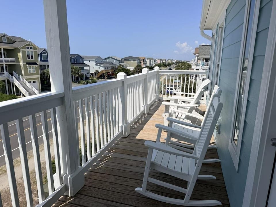 Old Man & The Sea House in Holden Beach