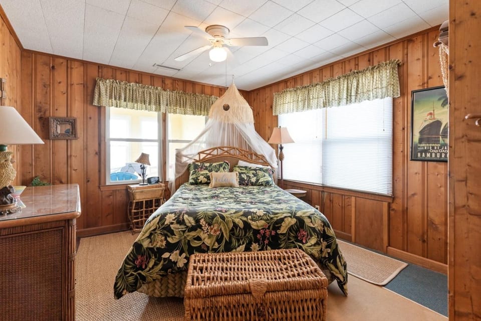 Yellow Bird House in Holden Beach