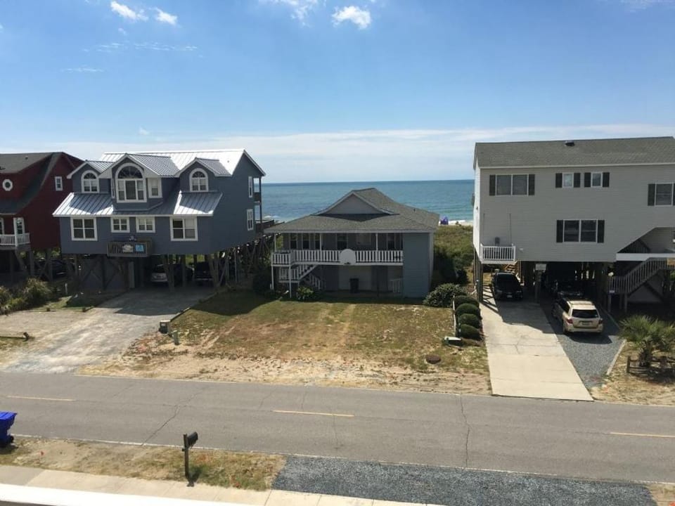 Best Day Ever House in Holden Beach