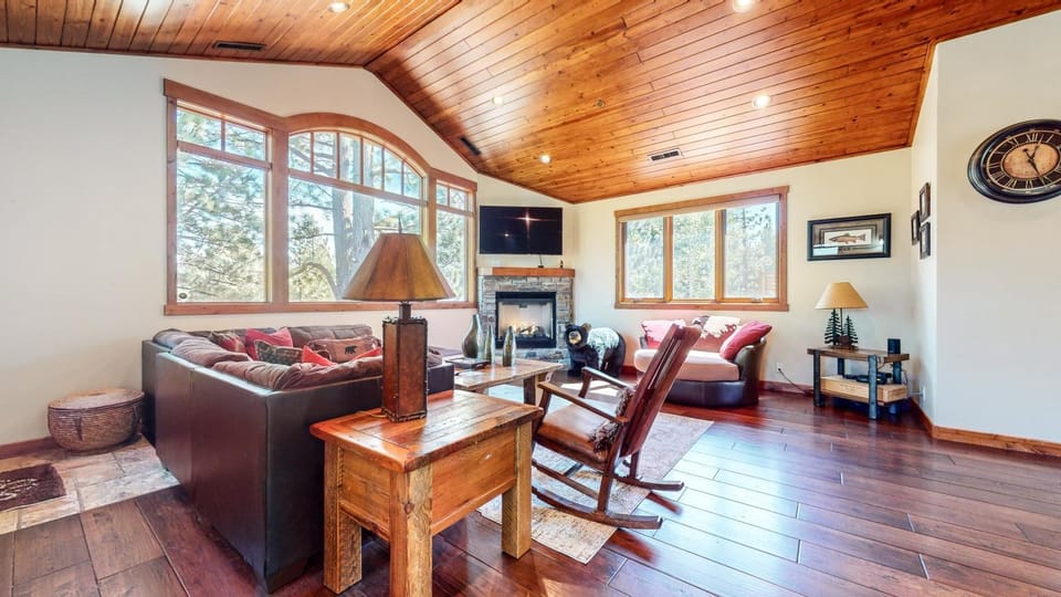 Gray Stone 2088 Holiday home House in Mammoth Lakes
