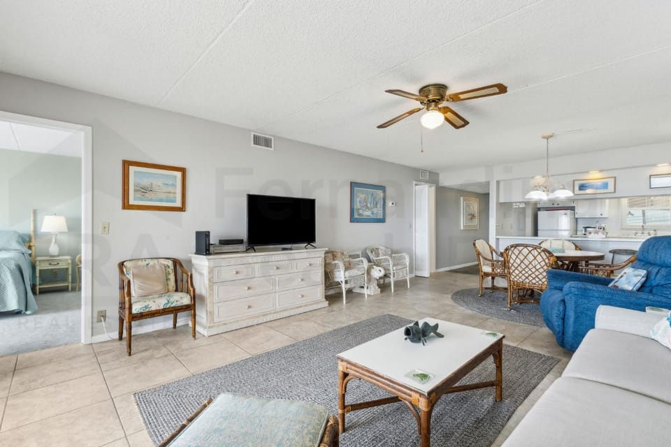 Atlantis Oceanview Condo Apartment in Fernandina Beach