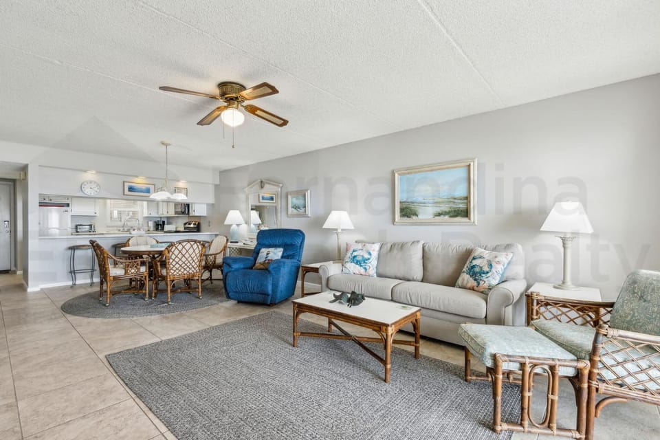 Atlantis Oceanview Condo Apartment in Fernandina Beach