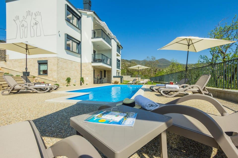 Patio, Garden, Swimming pool