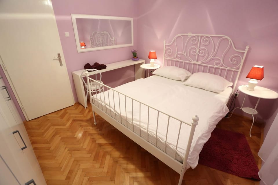 Bed, Other, Decorative detail, Bedroom