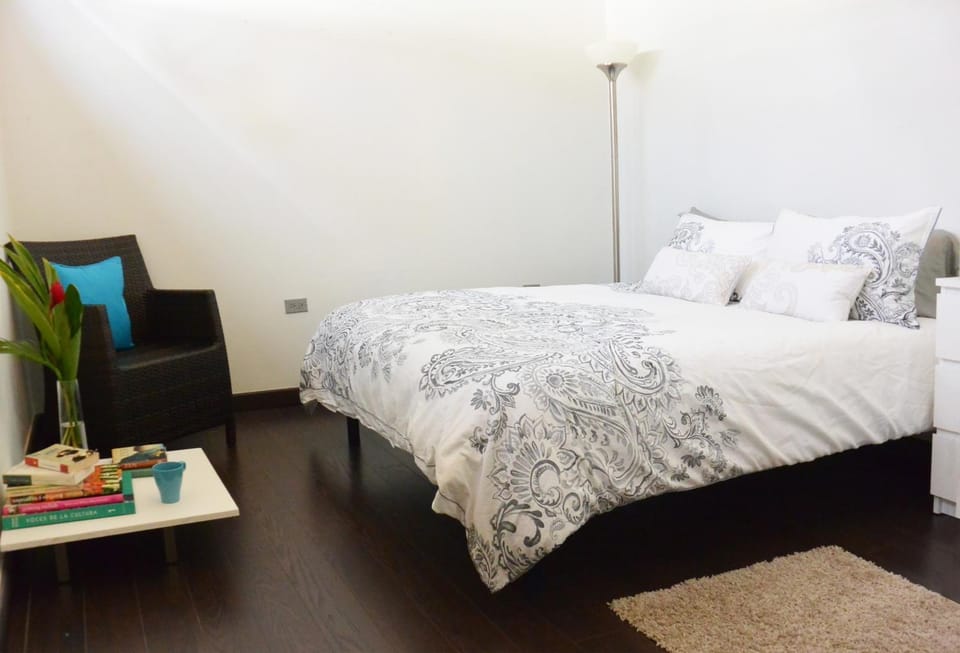 Bed, Photo of the whole room