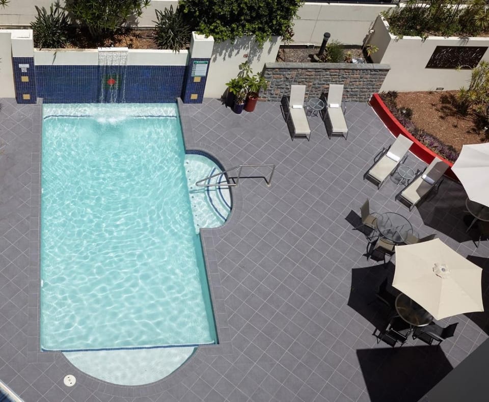 Area and facilities, Swimming pool, sunbed