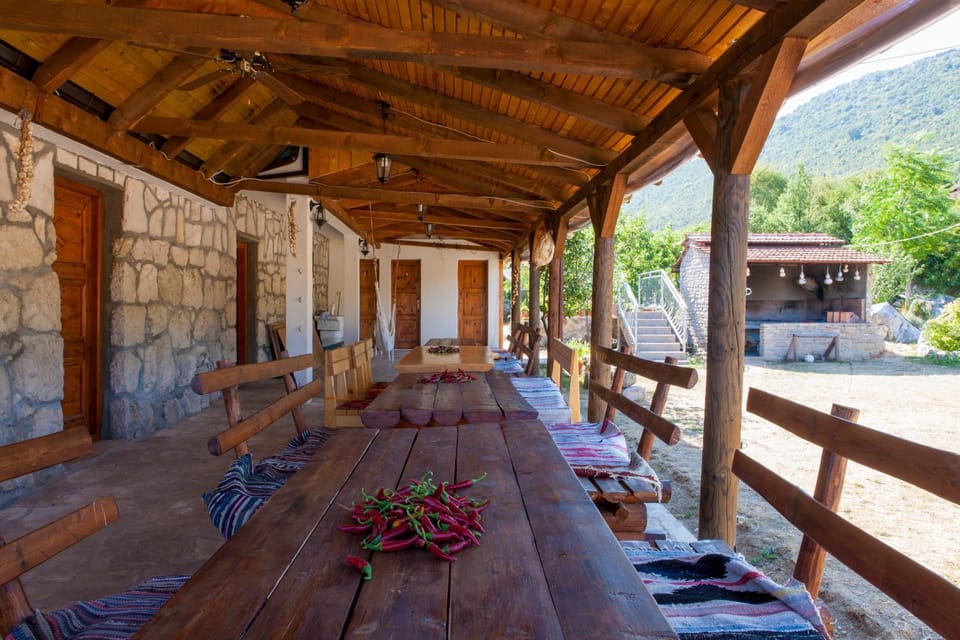 BBQ facilities, Garden, Balcony/Terrace