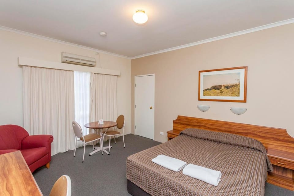 Day, Photo of the whole room