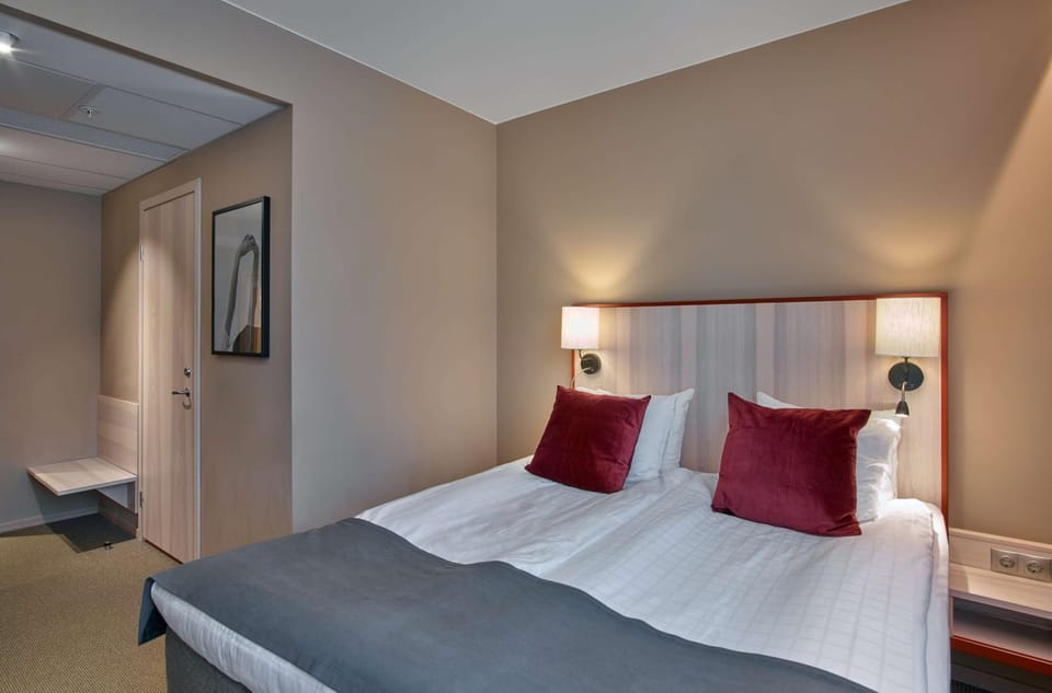 Photo of the whole room, Bedroom, On site