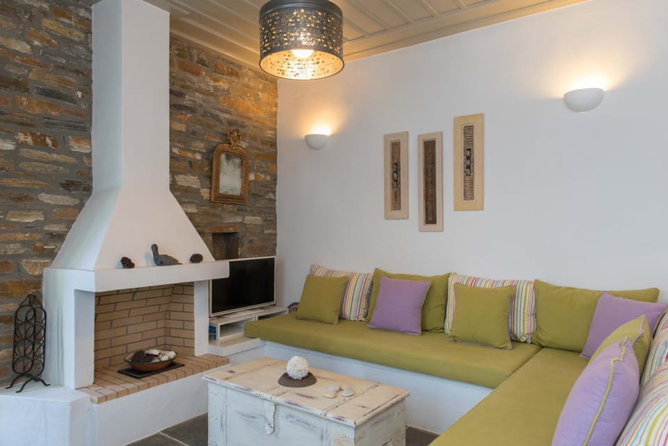 Rose Home House in Milos