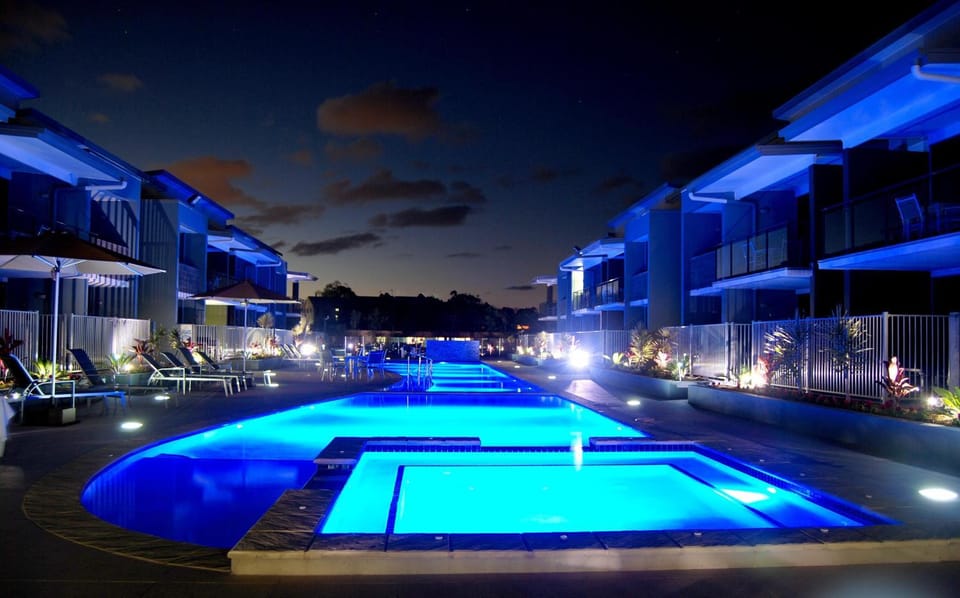 Night, Swimming pool
