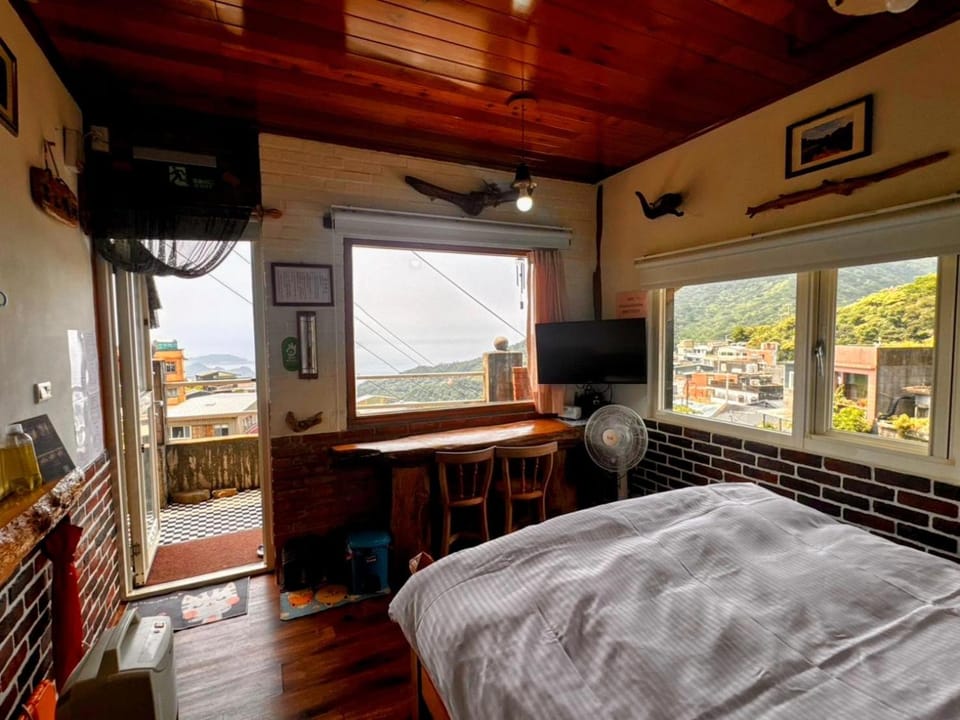 Photo of the whole room, Mountain view, Sea view