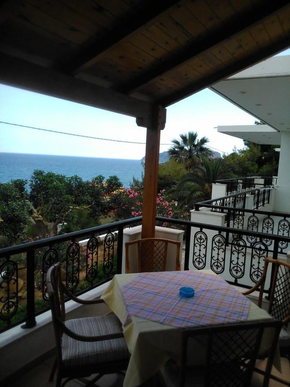 Maviria Apartment hotel in Islands