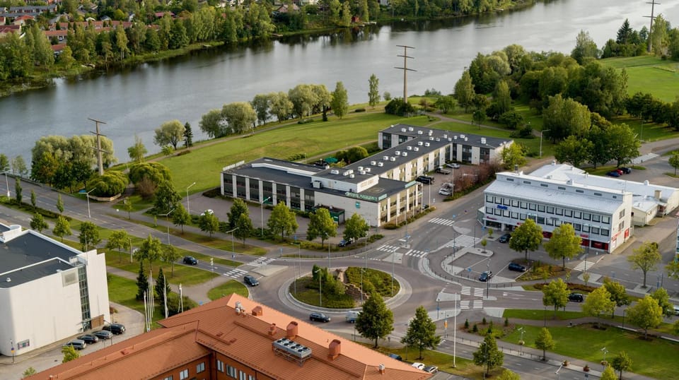 Property building, Neighbourhood, Natural landscape, Bird's eye view, Beach, River view