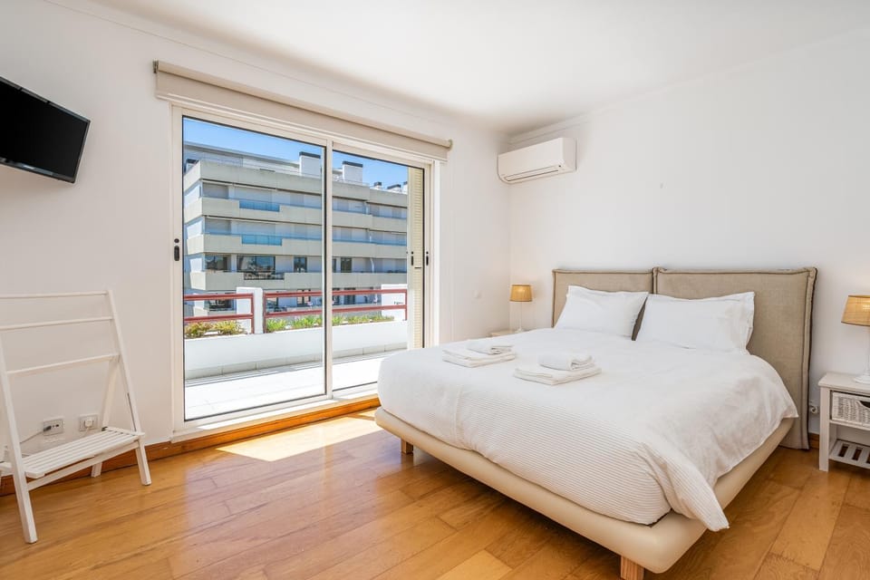 Marina Vilamoura Triplex Apartment in Quarteira