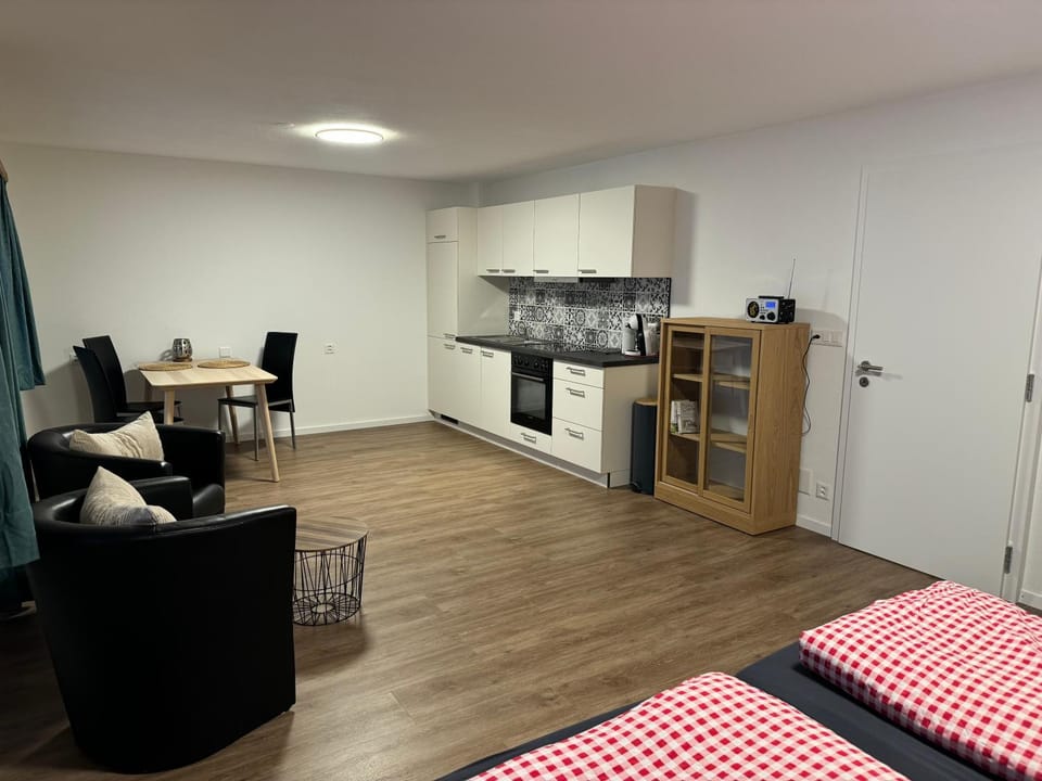 Bed, Kitchen or kitchenette, Photo of the whole room