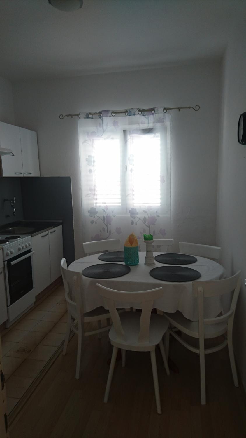 Guest house Ivanka Bed and Breakfast in Hvar