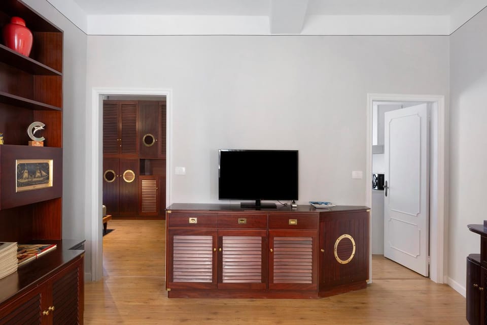 Property building, Living room