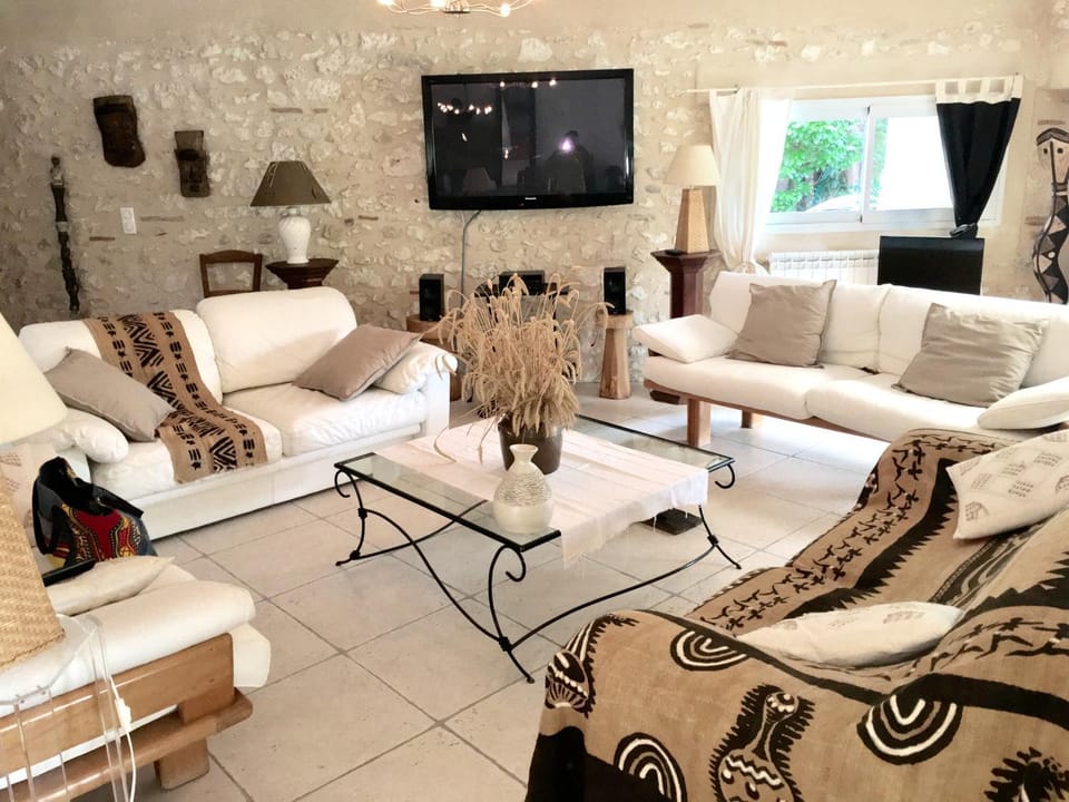 Communal lounge/ TV room, TV and multimedia, Living room, Lounge or bar