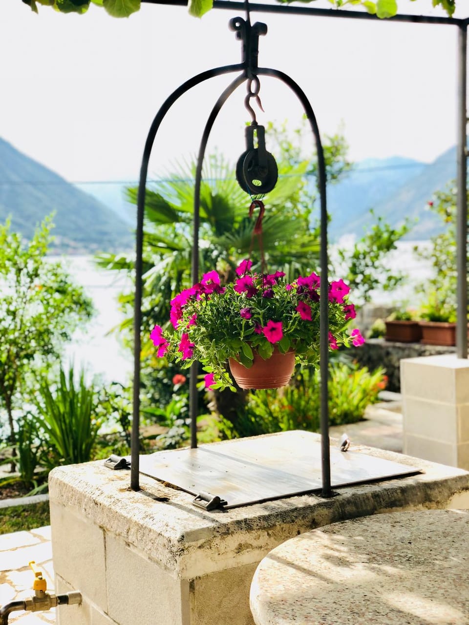 Decorative detail, Landmark view, Mountain view, Sea view, Street view