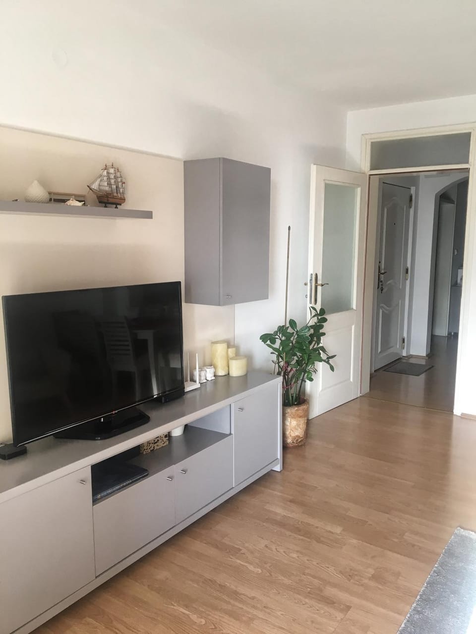 Communal lounge/ TV room, Living room