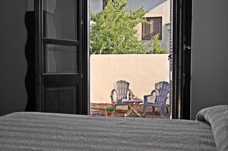 Garden, Bedroom