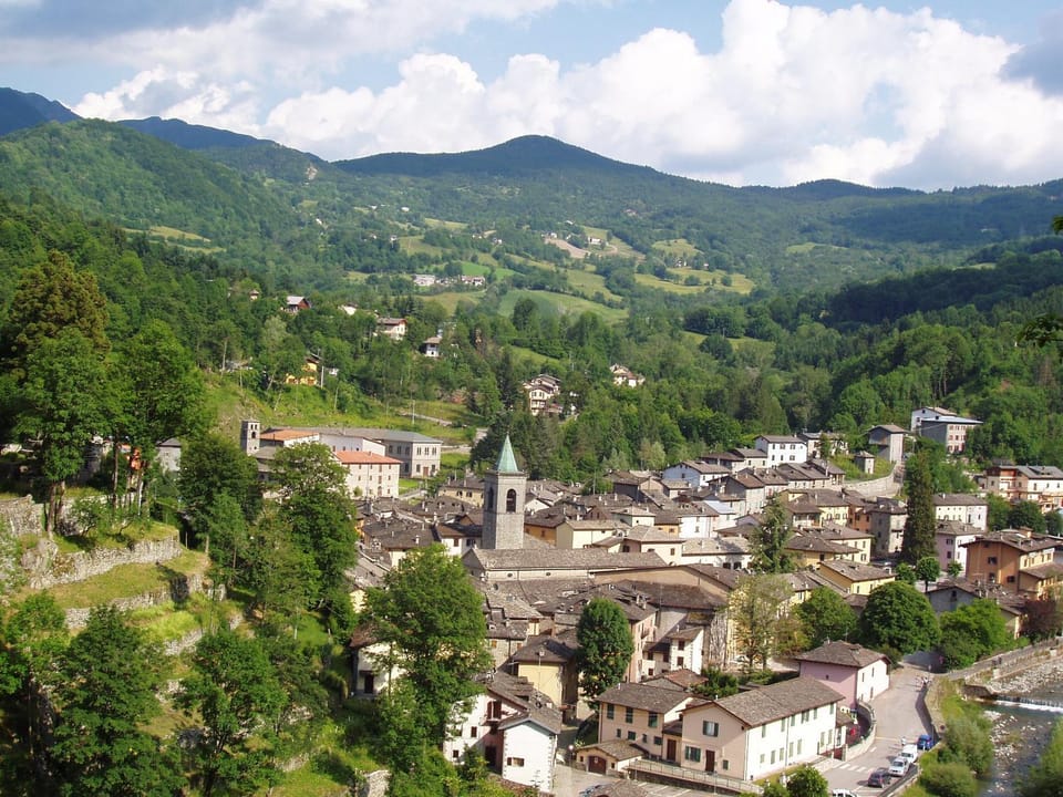 Day, Neighbourhood