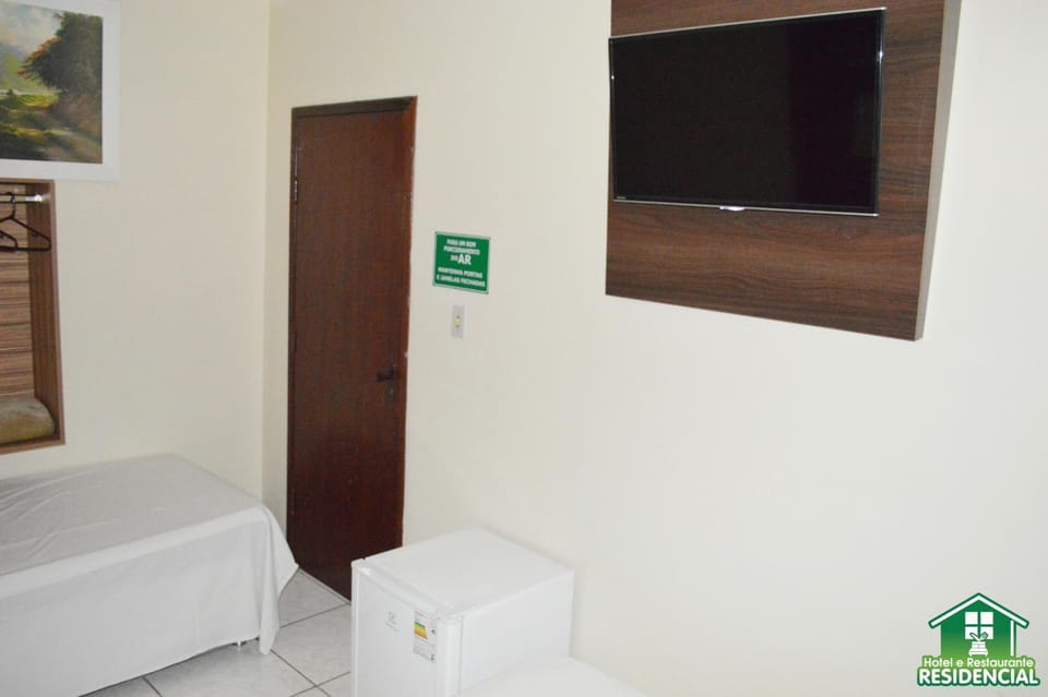 Communal lounge/ TV room, TV and multimedia, Evening entertainment