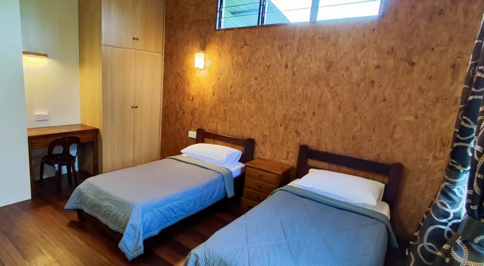 Photo of the whole room, Bedroom