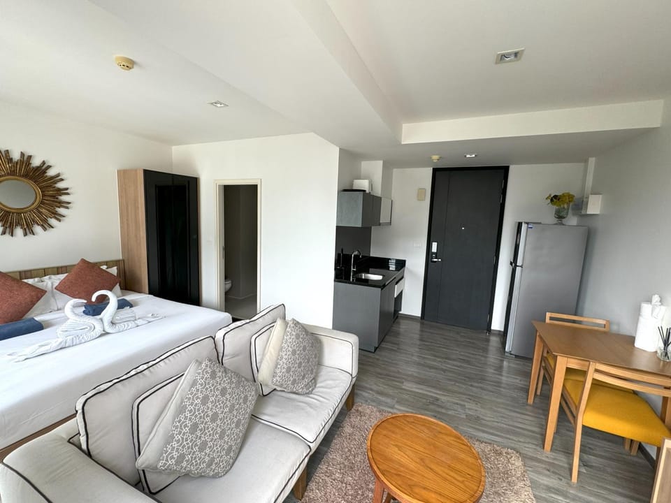 The Deck Condominium by Lofty Apartment in Patong