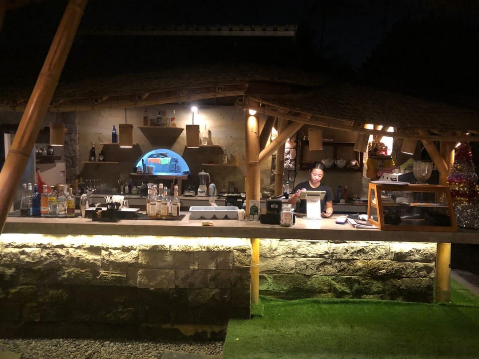 Restaurant/places to eat, Food and drinks, Breakfast
