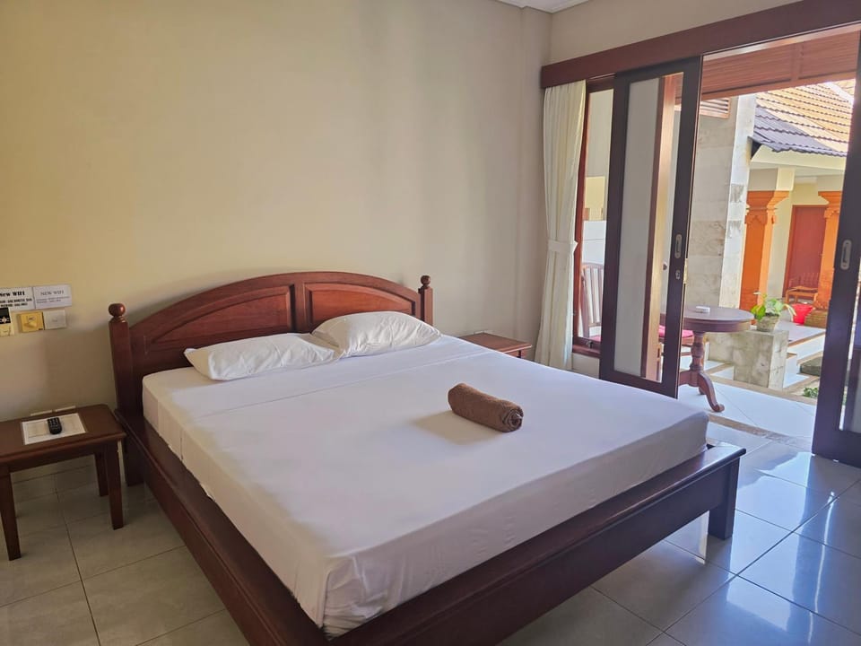 Bed, Balcony/Terrace, towels