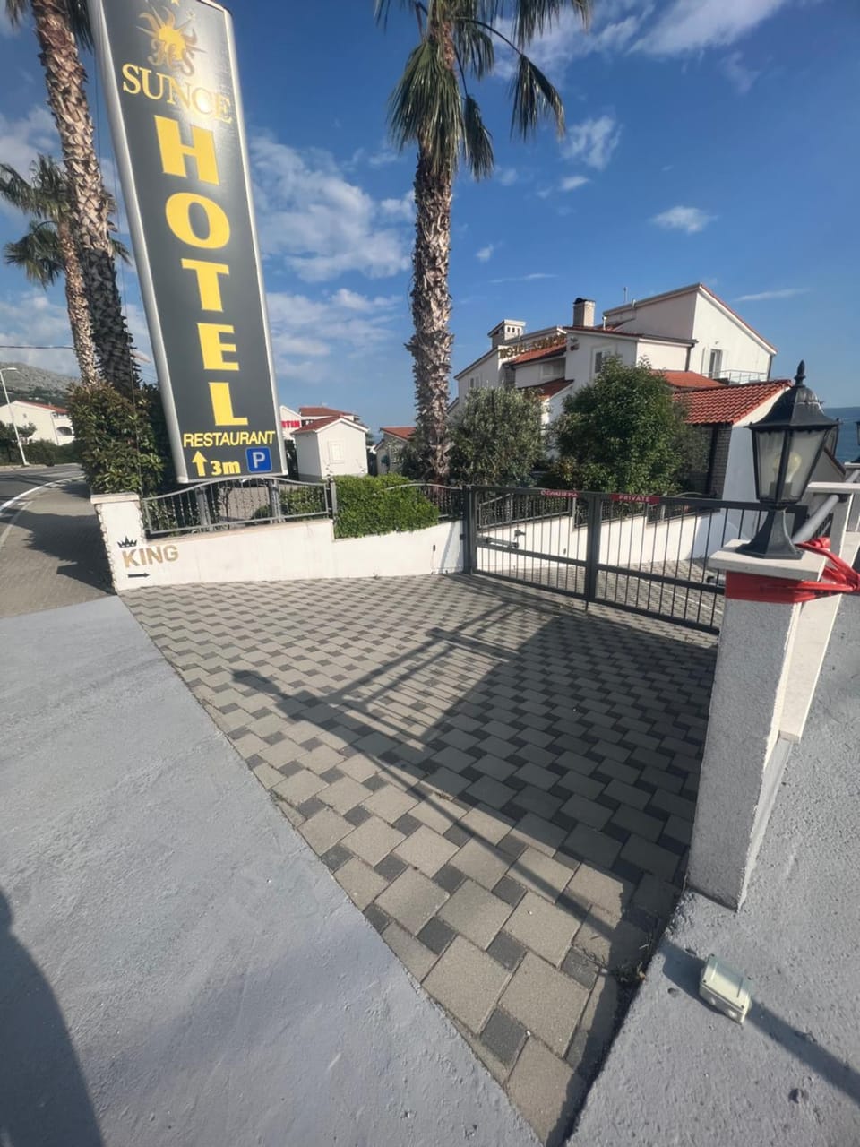 Property building, Street view, Location, Parking